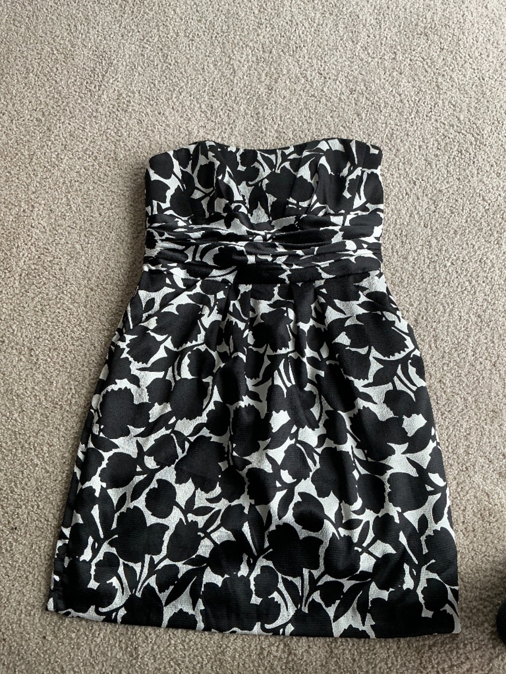 David’s Black White Floral Strapless Dress Size 12 Pockets (Fits like size 10)